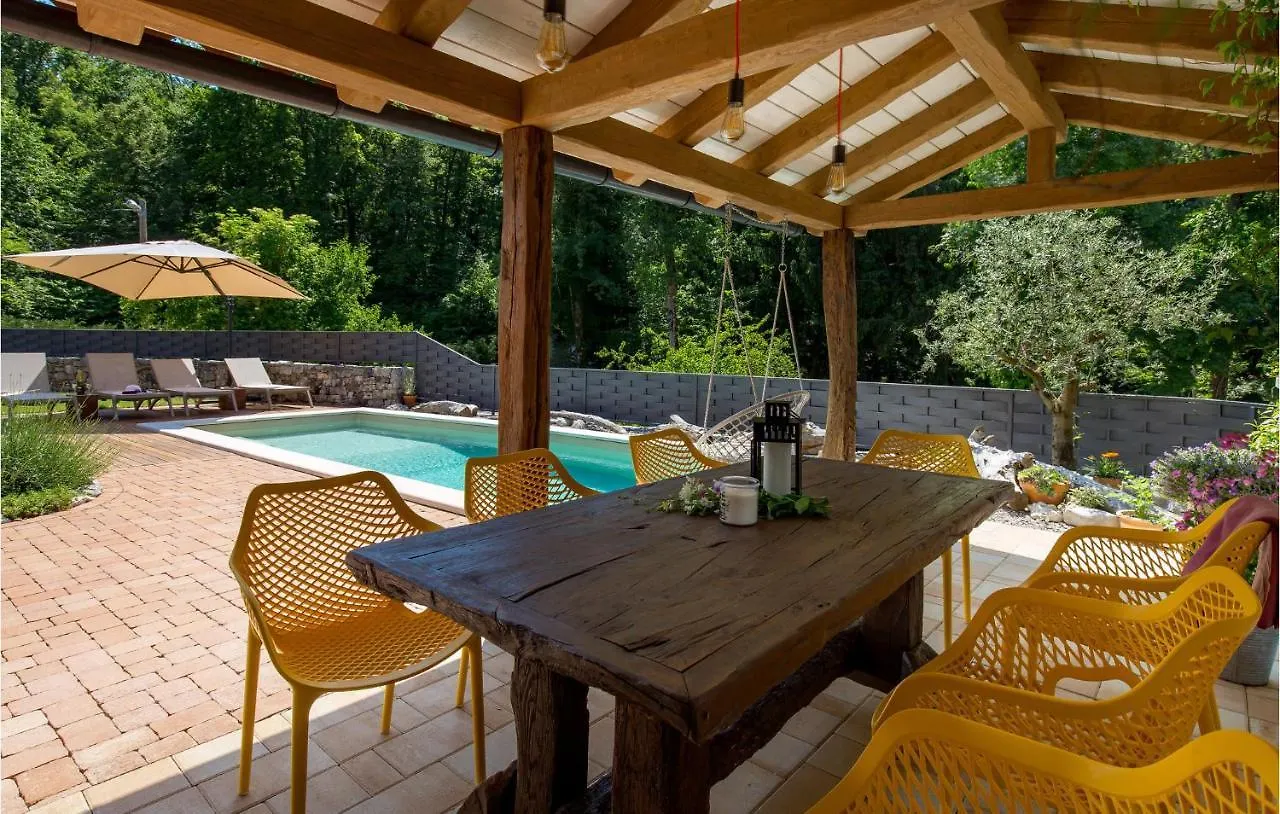 Amazing Home In Mucici With Kitchen