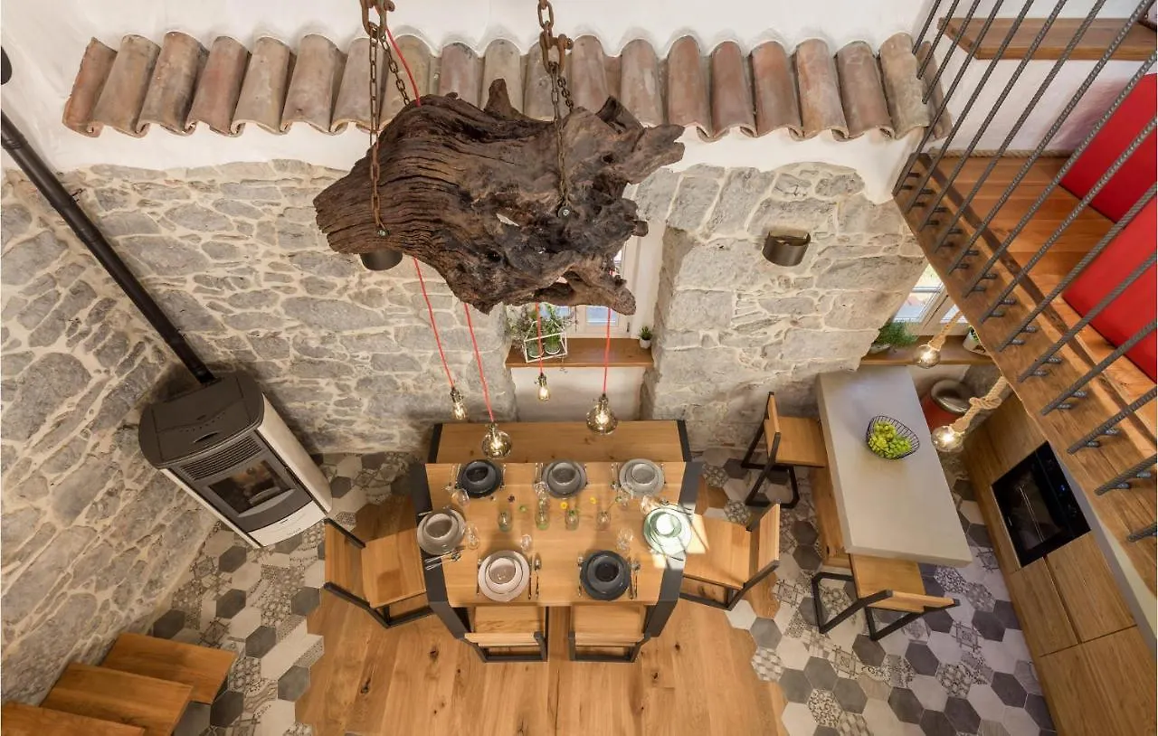 Amazing Home In Mucici With Kitchen