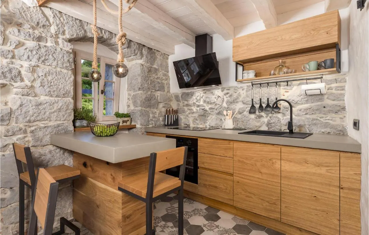 Amazing Home In Mucici With Kitchen Holiday home