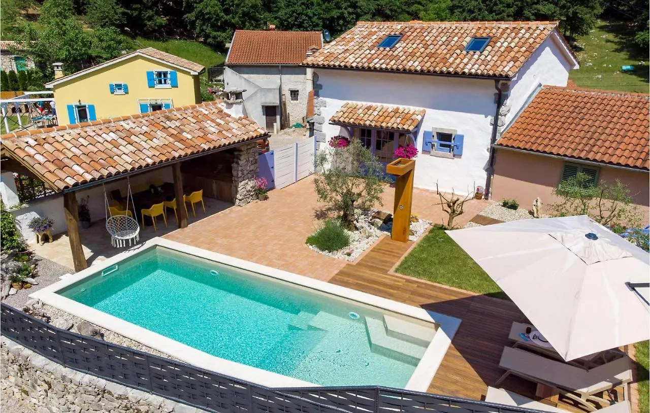 Amazing Home In Mucici With Kitchen Croatia