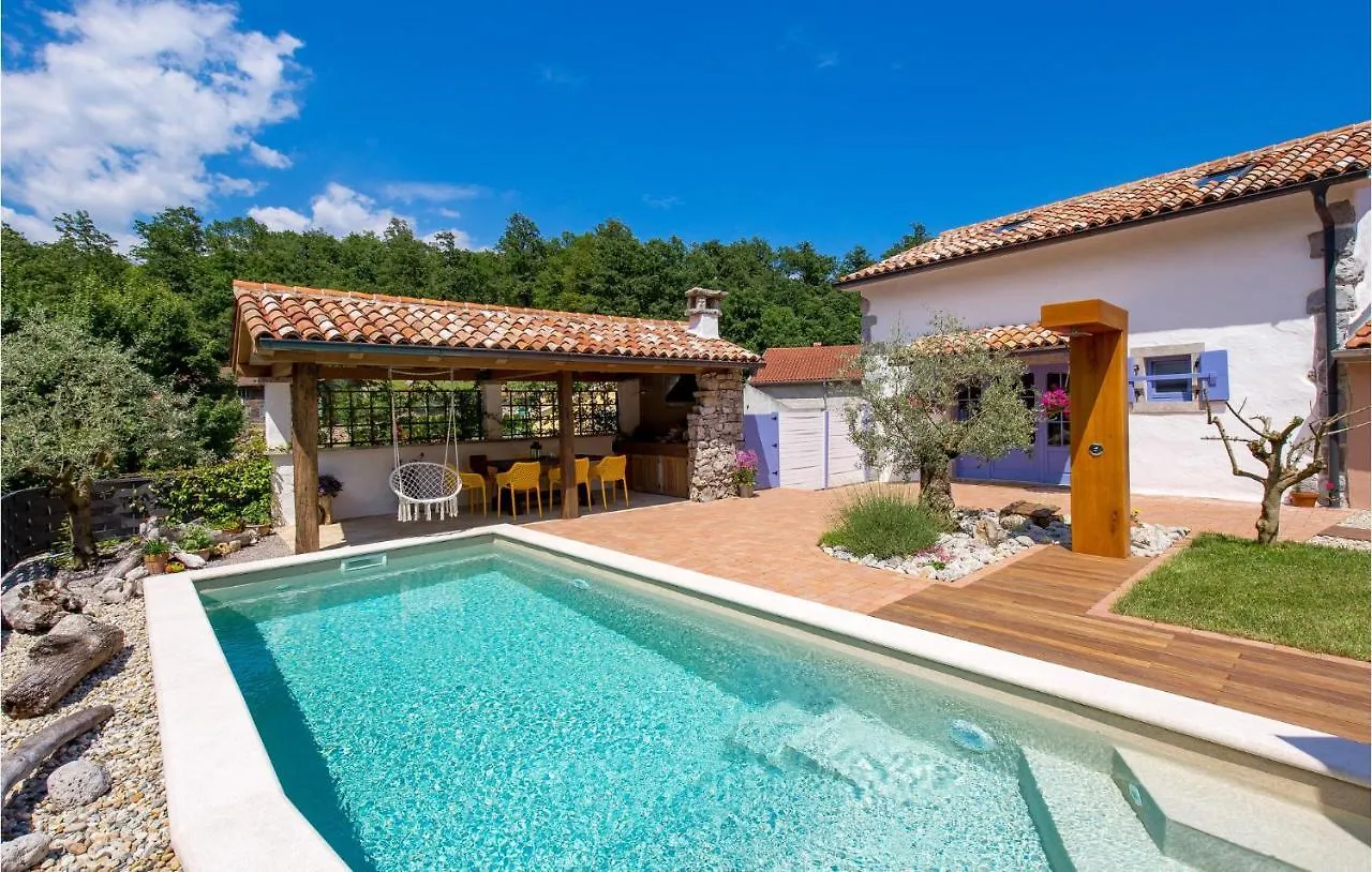 Amazing Home In Mucici With Kitchen Croatia