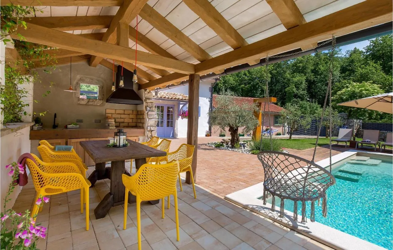 Amazing Home In Mucici With Kitchen