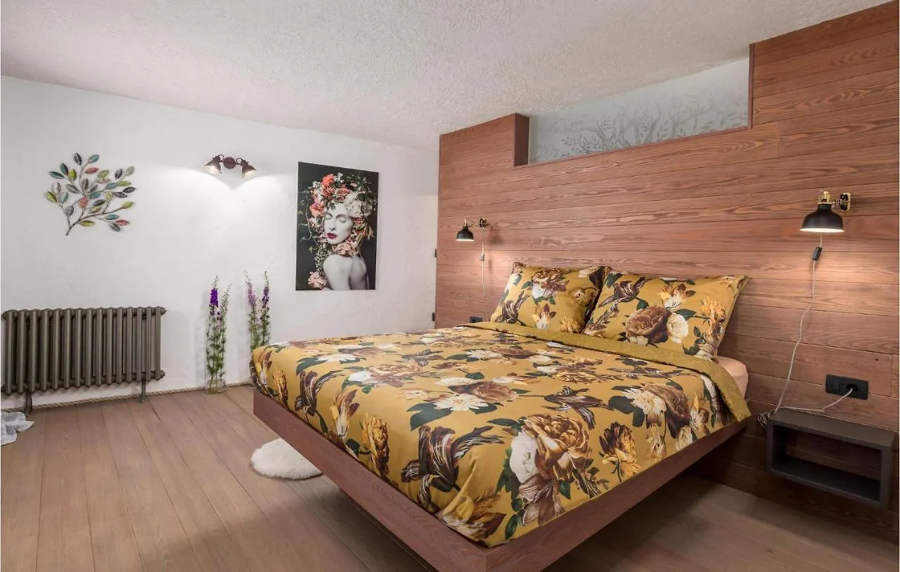 Amazing Home In Mucici With Kitchen